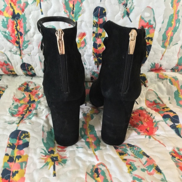 Vince Camuto Suede Gold button block black heel - Picture 3 of 4